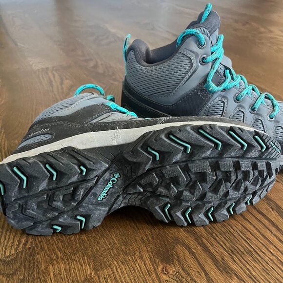 Columbia Womens Hiking Boots, Grey and teal, size 5.5 - Picture 3 of 4